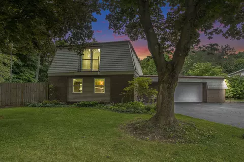 328 Tannery Dr, Coloma, MI 49038