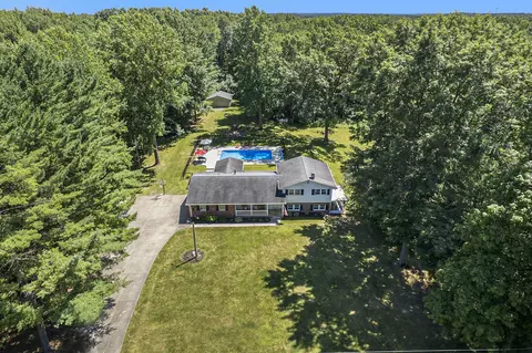 5911 Mccain Rd, Jackson, MI 49201 photo 2