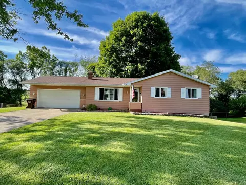 1630 Gary Paul Ln, Jackson, MI 49203 photo 2