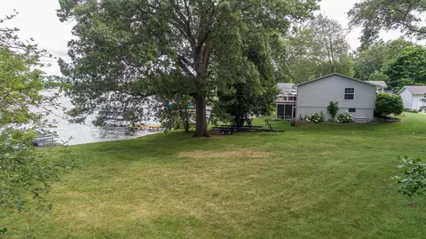 Roselane Drive, Howell, MI 48843 photo 12