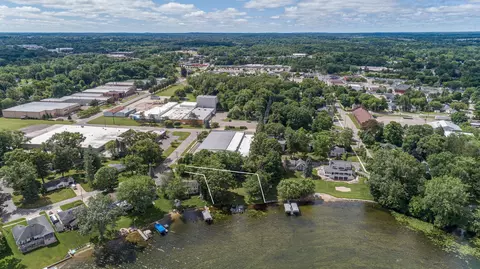 Roselane Drive, Howell, MI 48843 photo 4