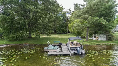 Roselane Drive, Howell, MI 48843 photo 9