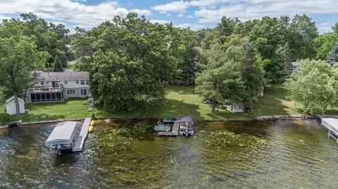 Roselane Drive, Howell, MI 48843 photo 7