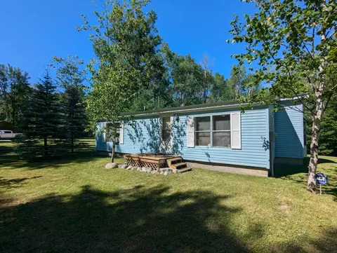 108 Indian Wood Dr, Roscommon, MI 48653