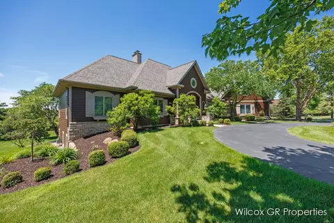 5660 Treebrook Ct NE, Ada, MI 49301 photo 3