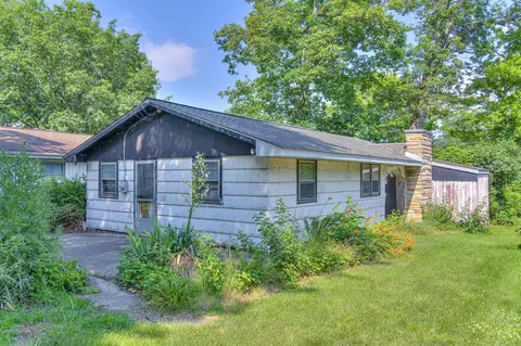 4231 Donnely Rd, Jackson, MI 49201 photo 2