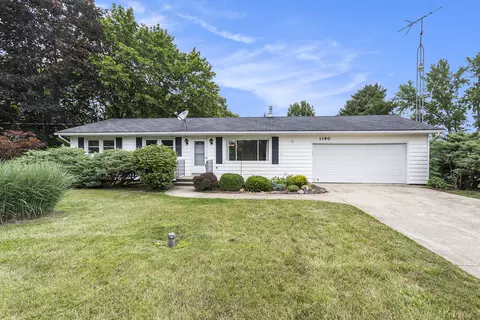 1190 W Hughes St, Marshall, MI 49068