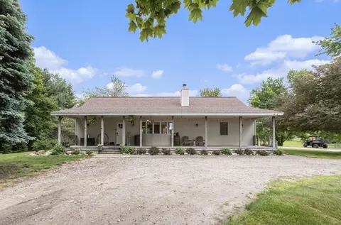 44 Parnell Ave SE, Lowell, MI 49331