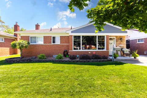 7817 Banner St, Taylor, MI 48180