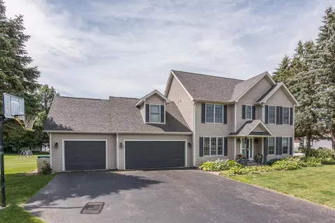 52 Capercaillie Ln, Battle Creek, MI 49014