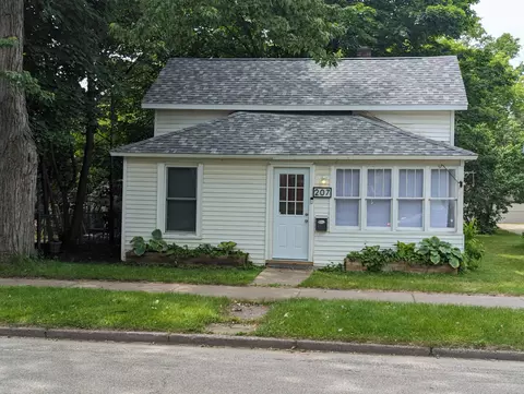 207 2nd Ave, Big Rapids, MI 49307