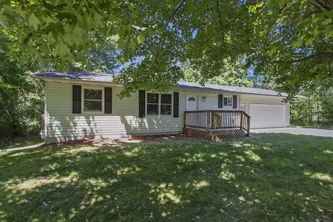 5598 Johnson Rd, Coloma, MI 49038