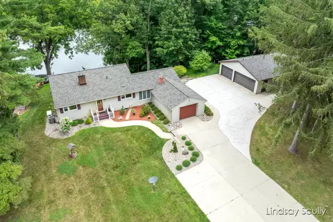 2552 Pomoska Rd, Hastings, MI 49058
