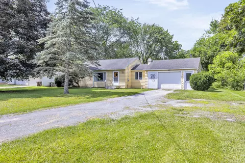 4414 Clinton Rd, Jackson, MI 49201