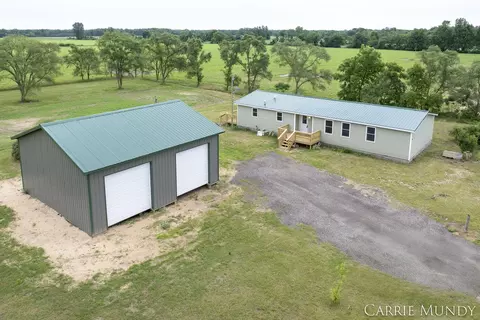 1931 55th St, Fennville, MI 49408