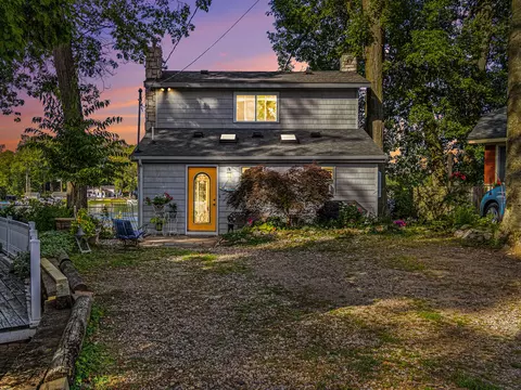 10703 Center St, Plainwell, MI 49080 photo 3