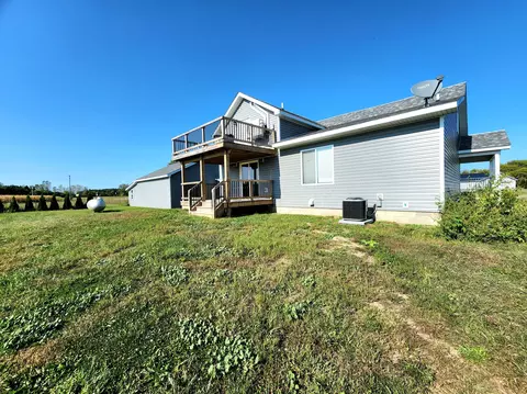 Exterior - 9337 Hoffman Rd, Maybee, MI 48159 photo 24 of 28