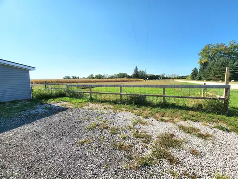 Exterior - 9337 Hoffman Rd, Maybee, MI 48159 photo 14 of 28