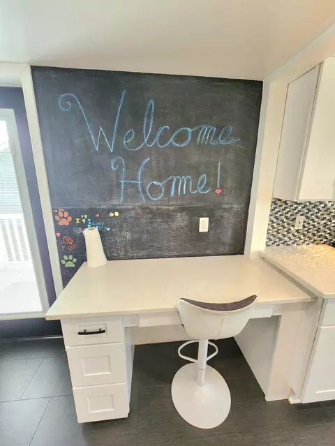 Kitchen - 9337 Hoffman Rd, Maybee, MI 48159 photo 2 of 9