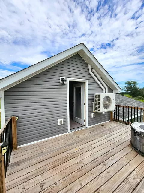 Exterior - 9337 Hoffman Rd, Maybee, MI 48159 photo 8 of 28
