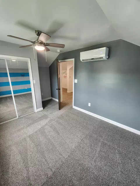 Bedroom - 9337 Hoffman Rd, Maybee, MI 48159 photo 9 of 12