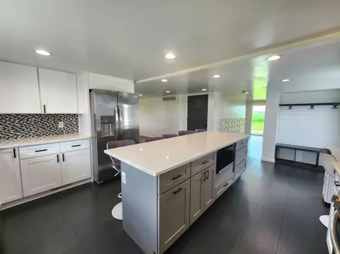 Kitchen - 9337 Hoffman Rd, Maybee, MI 48159 photo 3 of 9