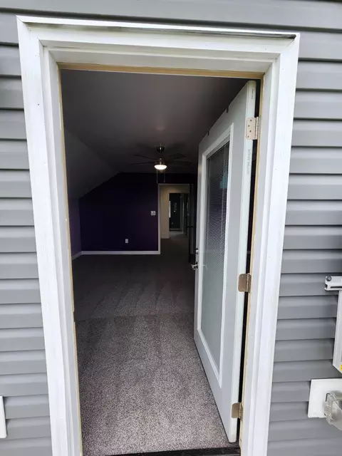Entry Way - 9337 Hoffman Rd, Maybee, MI 48159 photo 5 of 6