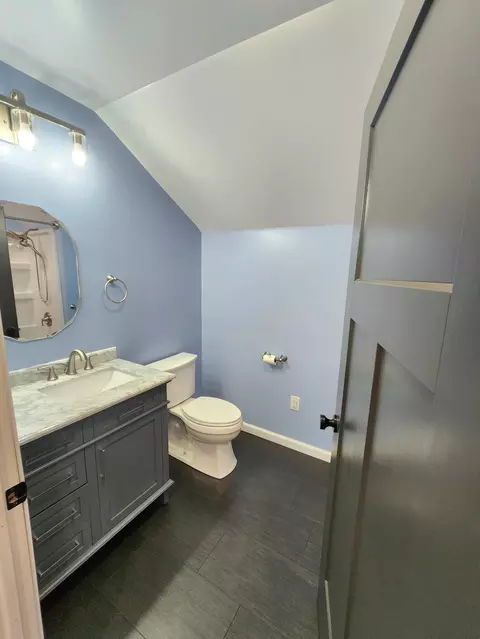 Bath - 9337 Hoffman Rd, Maybee, MI 48159 photo 4 of 6