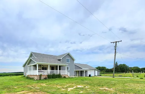Exterior - 9337 Hoffman Rd, Maybee, MI 48159 photo 27 of 28
