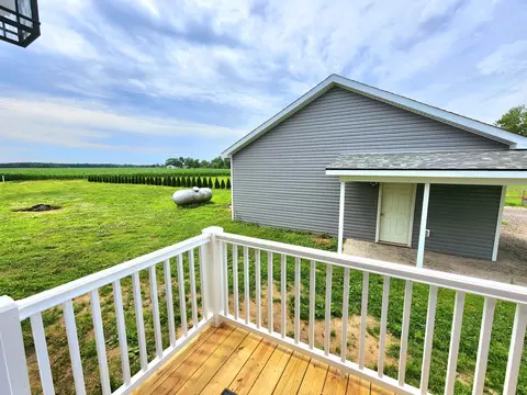 Exterior - 9337 Hoffman Rd, Maybee, MI 48159 photo 6 of 28