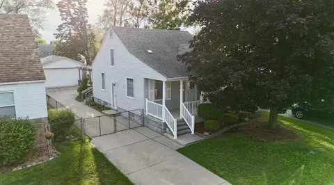 4256 Mildred St, Wayne, MI 48184 photo 2