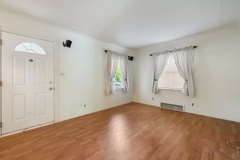 4256 Mildred St, Wayne, MI 48184 photo 11