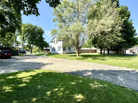 518 E Main St, Fremont, MI 49412