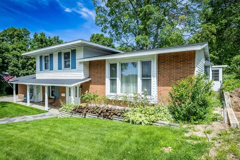 110 S Michigan Ave, Shelby, MI 49455