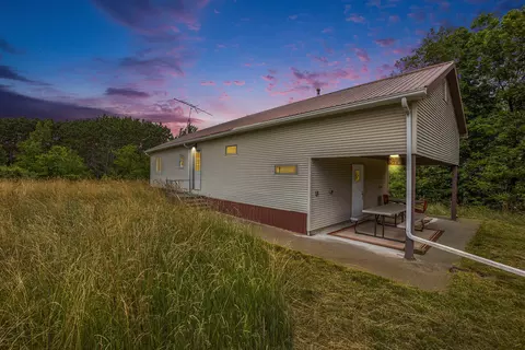 9662 23 Mile Rd, Evart, MI 49631