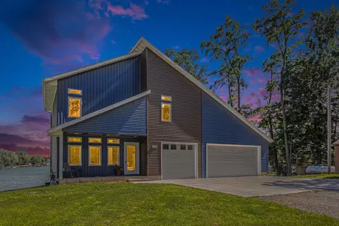 2488 Crockery Shores Rd, Casnovia, MI 49318