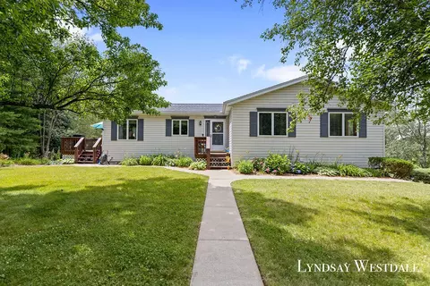 8896 Ef Ave E, Richland, MI 49083