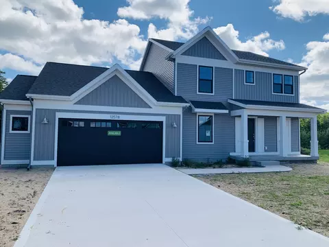 12578 Manchester Dr, Grand Haven, MI 49417