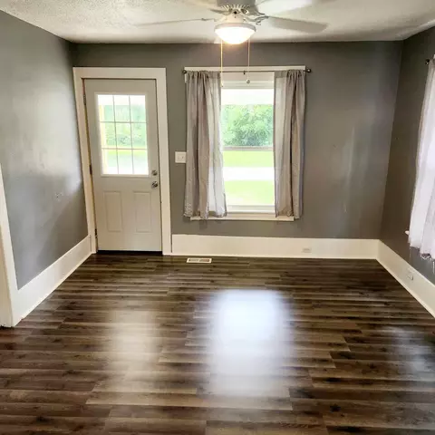 1155 Carson Ave, Jackson, MI 49203 photo 4