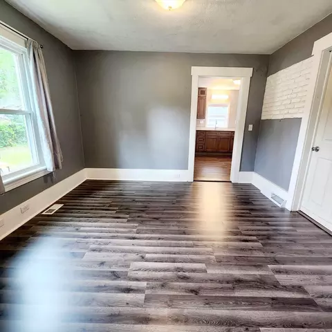 1155 Carson Ave, Jackson, MI 49203 photo 5