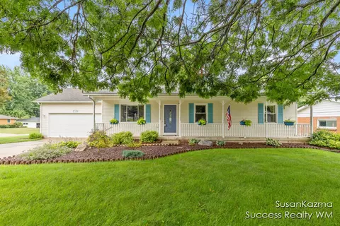 7187 Martin Ave SE, Grand Rapids, MI 49548