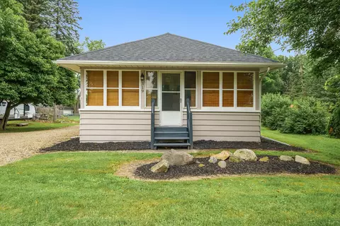 319 S Dettman Rd, Jackson, MI 49203