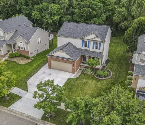 9868 High Meadow Dr, Ypsilanti, MI 48198