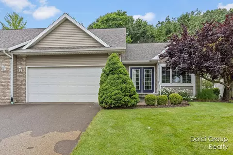 2106 Blue Bell Way, Grand Rapids, MI 49504