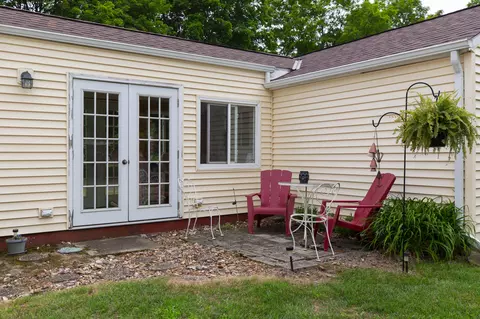 102 N 14th St, Niles, MI 49120 photo 2