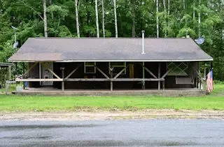 507 N Kings Hwy, Luther, MI 49656