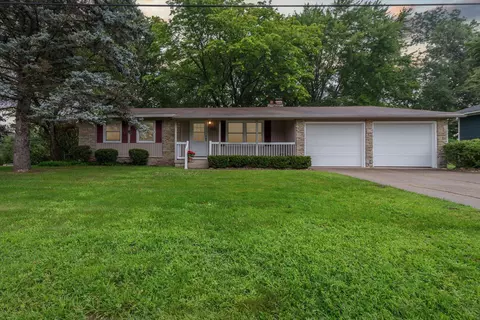 519 Ridgeview Dr, Big Rapids, MI 49307