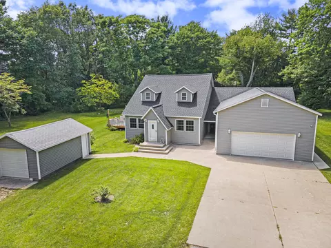 3157 S Brooks Rd, Muskegon, MI 49444