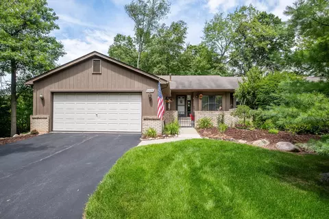 6688 Pontiac Lake Rd #52, Waterford, MI 48327