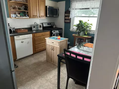 18317 Hinton St, Riverview, MI 48193 photo 5